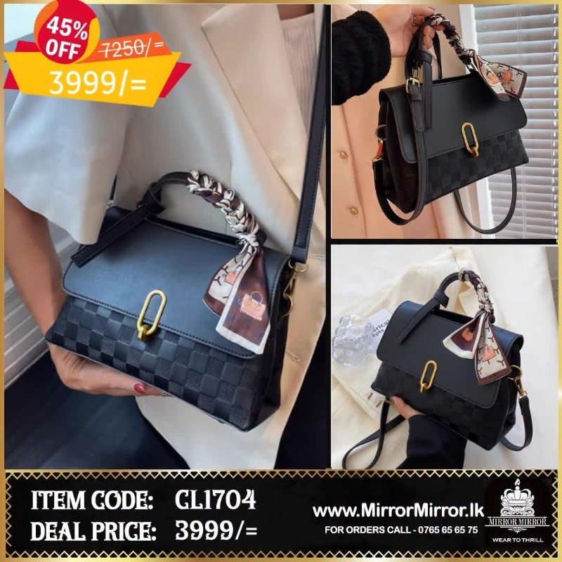 Ladies hand bag