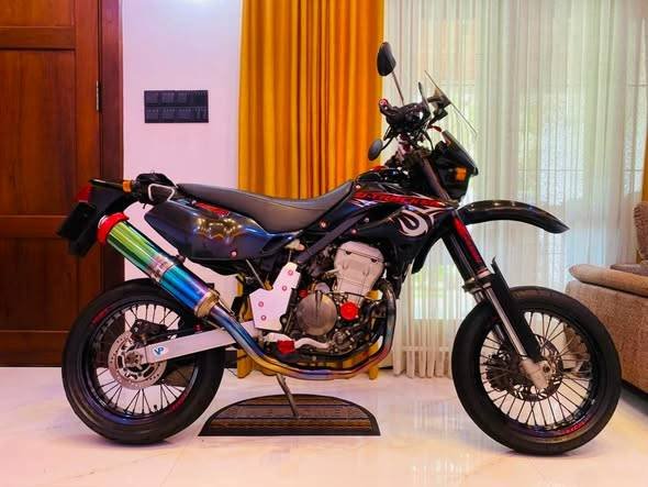 D Tracker Top condition one