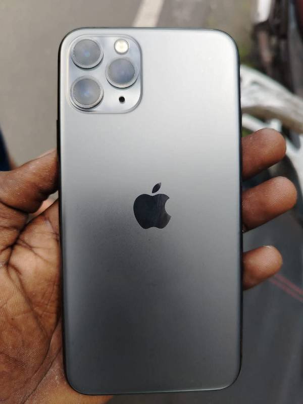 I phone 11pro for sale