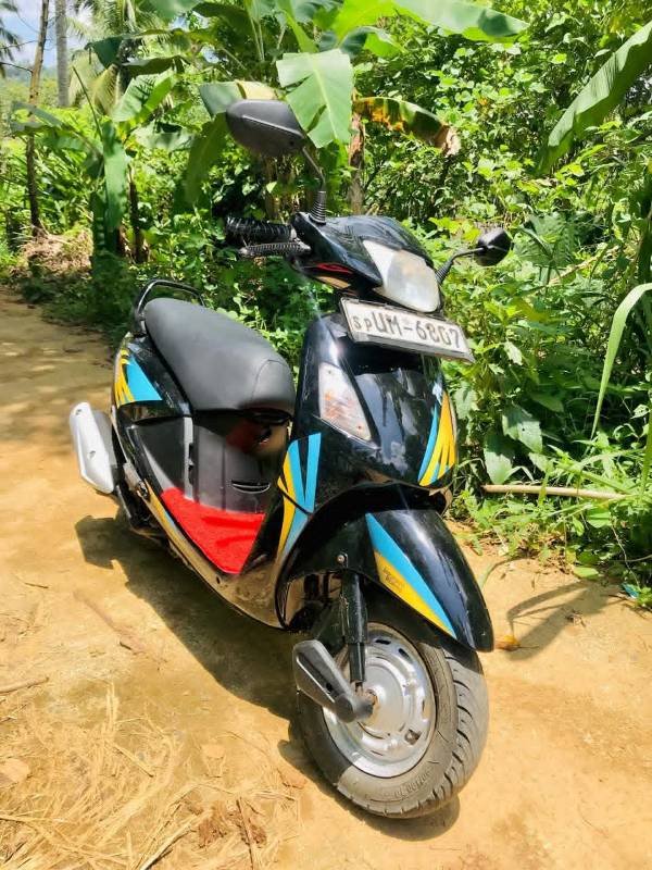 Hero Pleasure Scooter