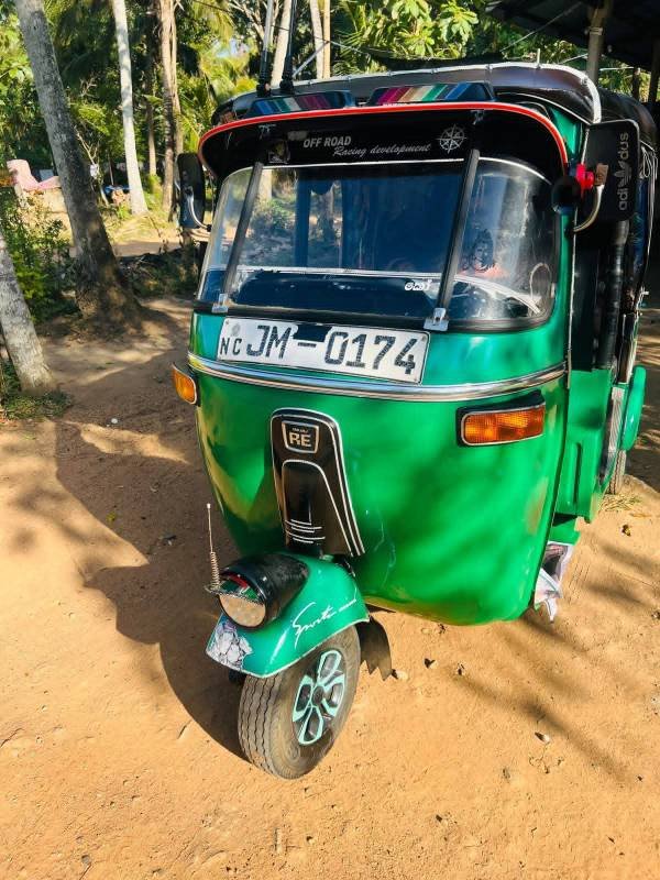 Bajaj Threeweel for sale