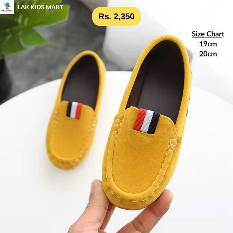 "𝑲𝑰𝑫𝑺' 𝑺𝑯𝑶𝑬𝑺 𝑶𝑵 𝑺𝑨𝑳𝑬! 👠👞