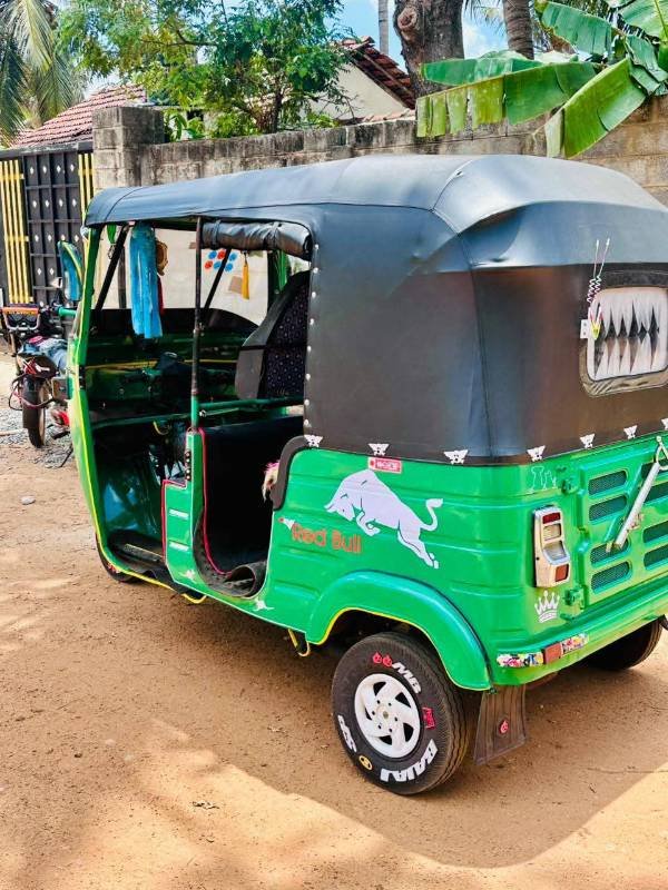 Bajaj Threeweel for sale