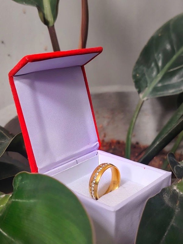 Gold ring
