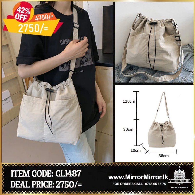 Ladies hand bag