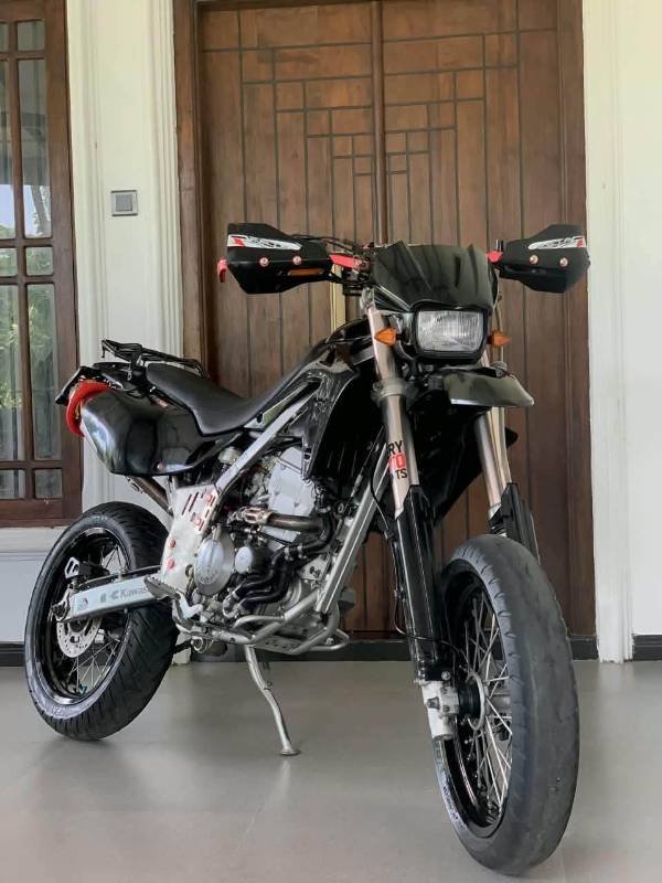 Kawasaki Dtracker 250 D2