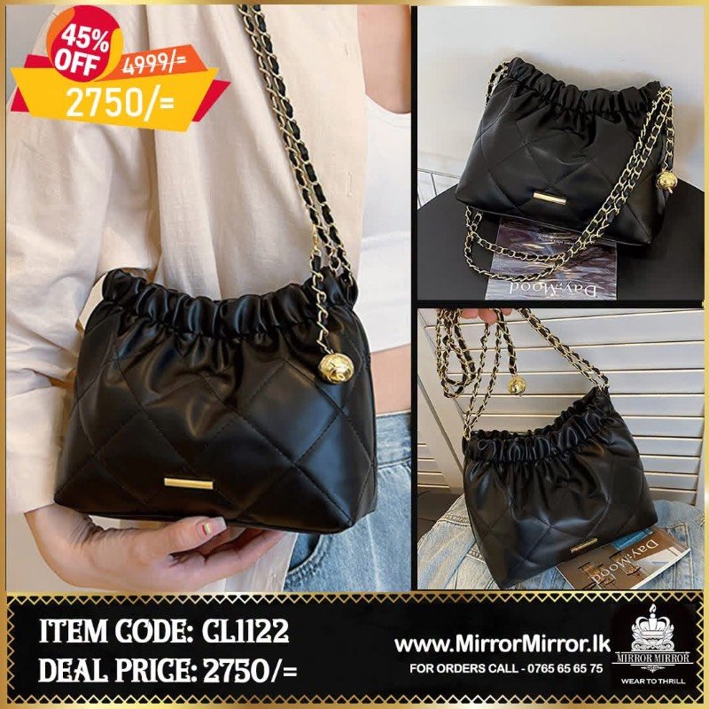 Ladies hand bag