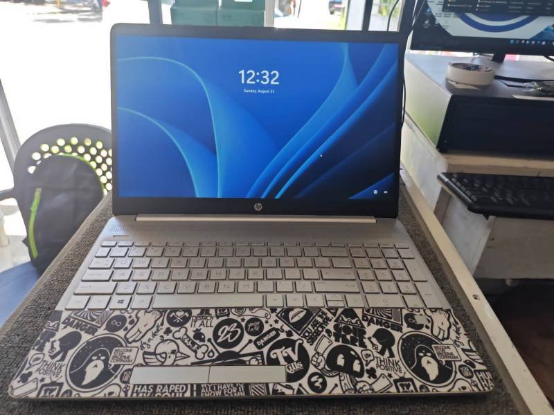 Hp Laptop (model 15da)