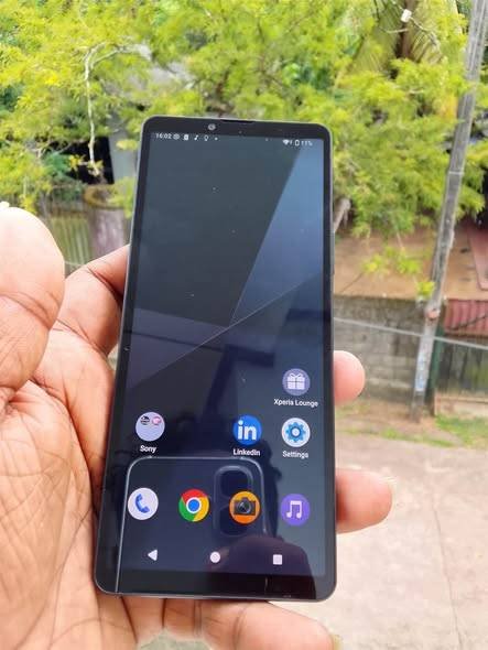 Sony 10 mark 6 brandnew condition mobile phones
