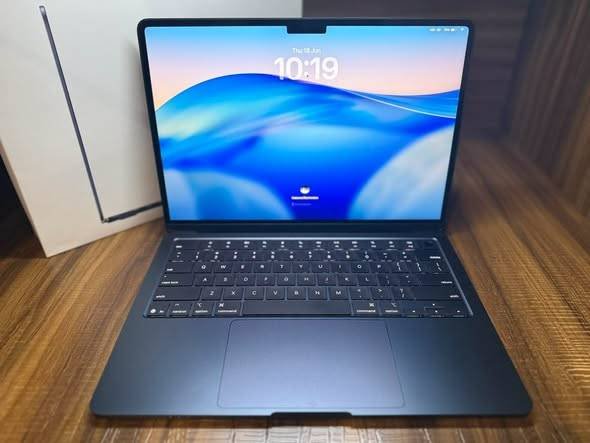 Apple MacBook Air l M4 Chip
