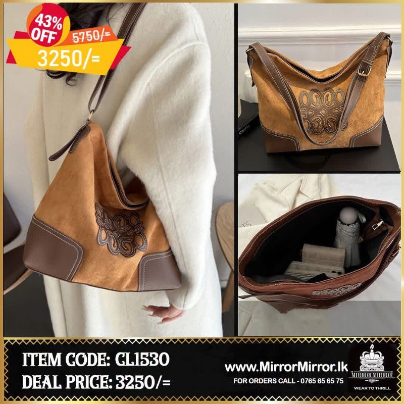Ladies hand bag