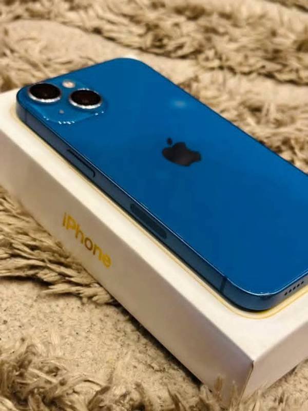 •i Phone 13