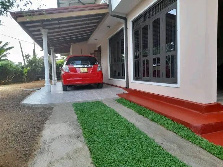 සුන්දර දෙමහල් නිවසක් ඉතා ඉක්මනින් විකිණීමට.!!
