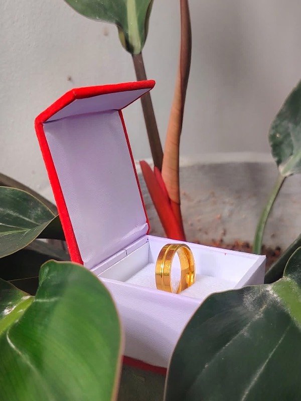 Gold ring