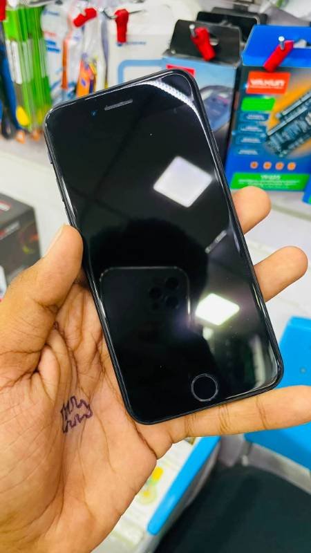 I phone se 2 for sale