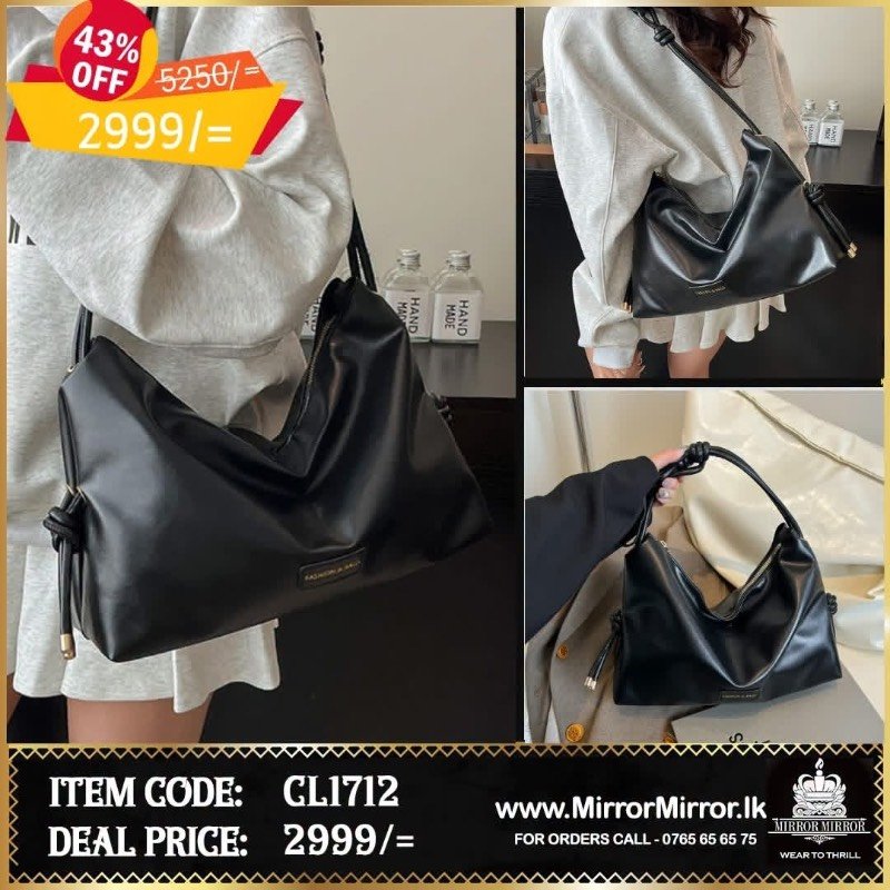 Ladies hand bag