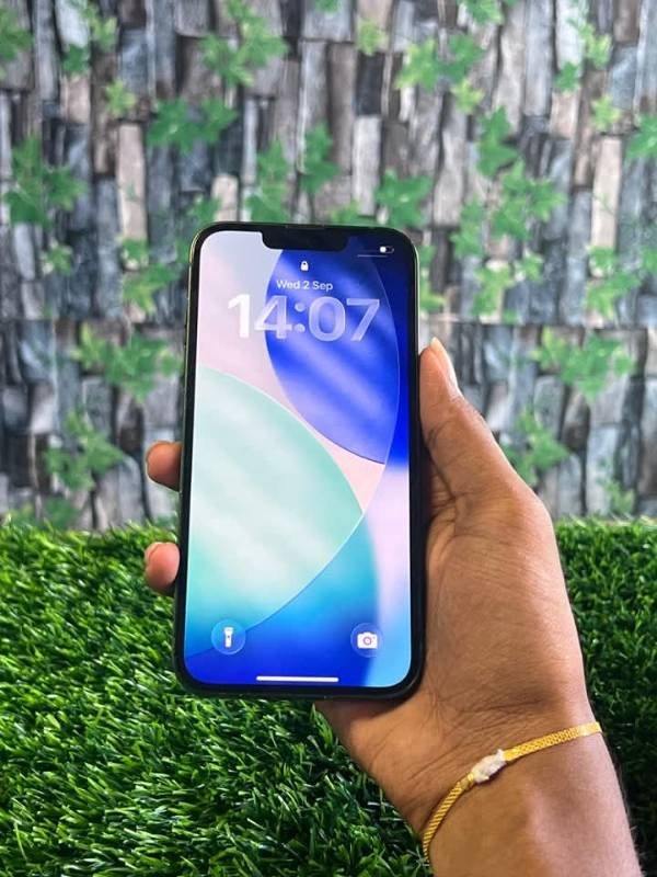 iPhone 13