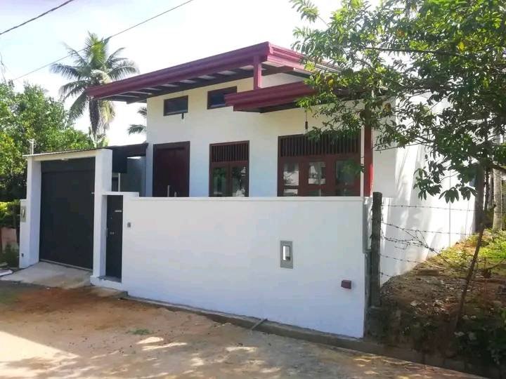 අංග සමිපුර්න  පදිංචි නොවූ නිවස විකිනිමට