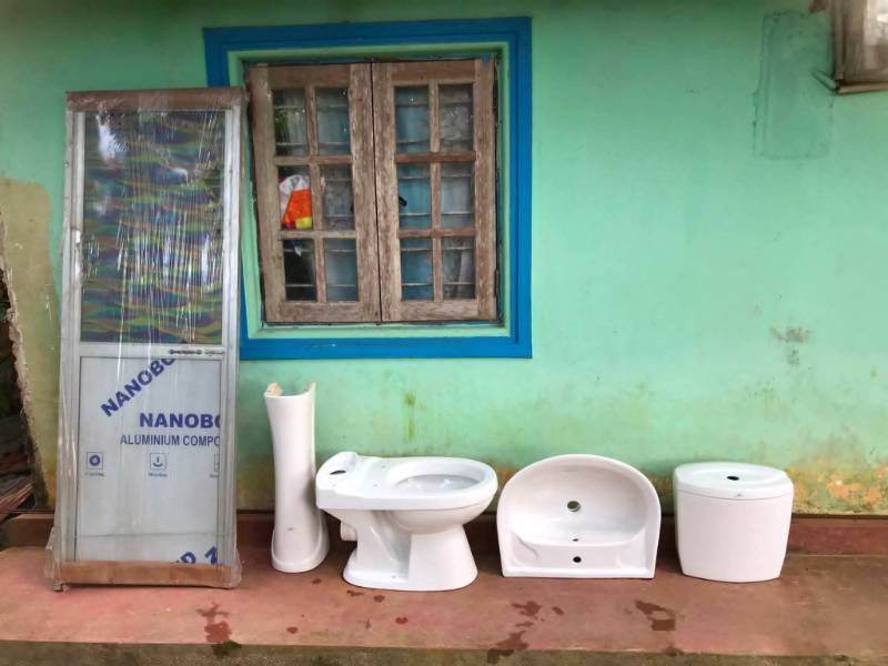 Bathroom set
