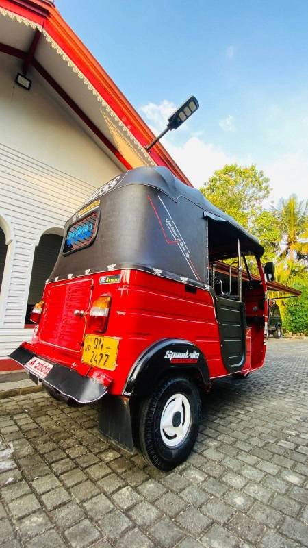 Bajaj threeweel for sale