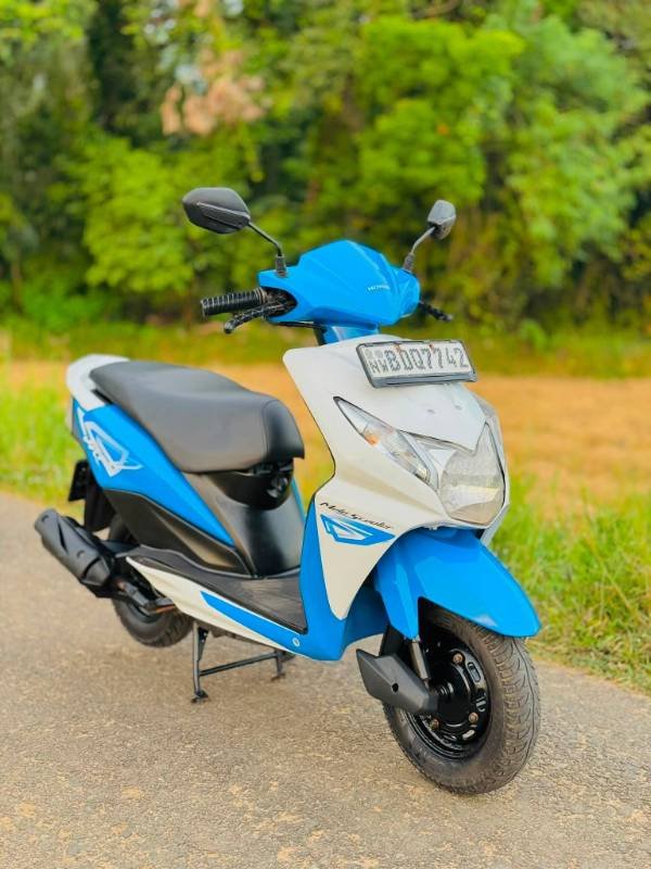HONDA Dio 2016