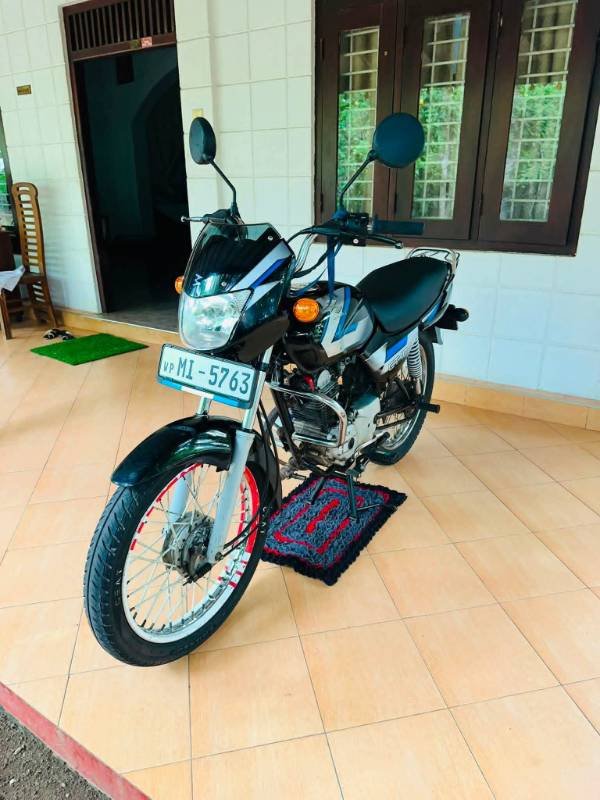 Bajaj CT100 for sale