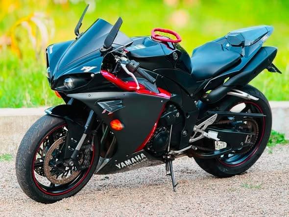 Yamaha R1